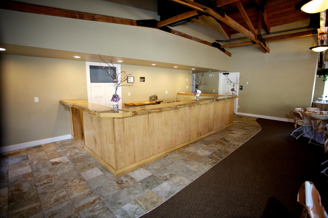 Bar Facility at 800 Moraine Event Space