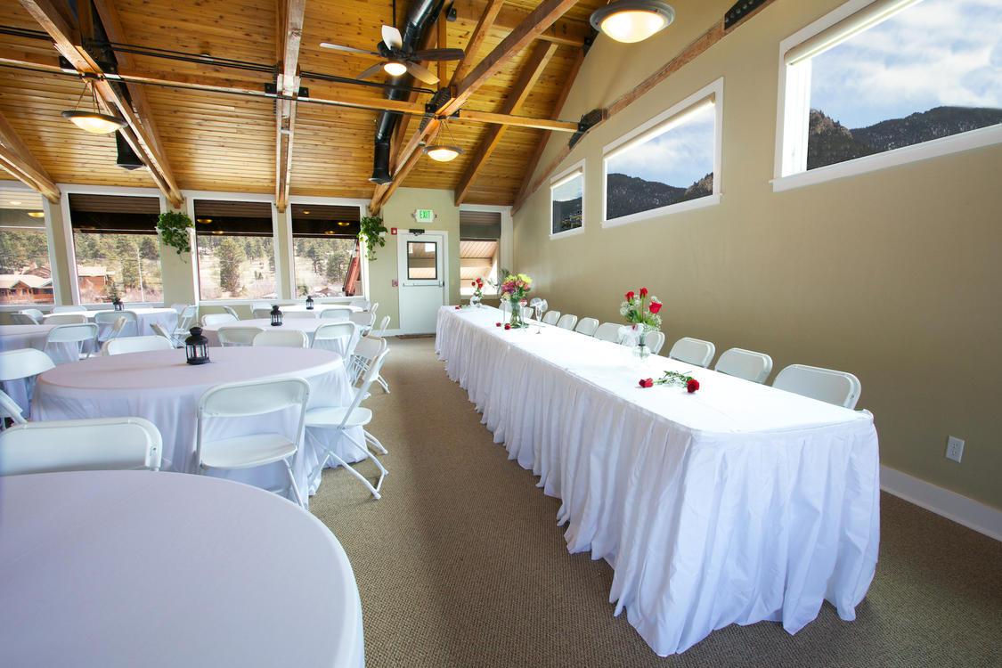 Banquet Table at 800 Moraine Event Space